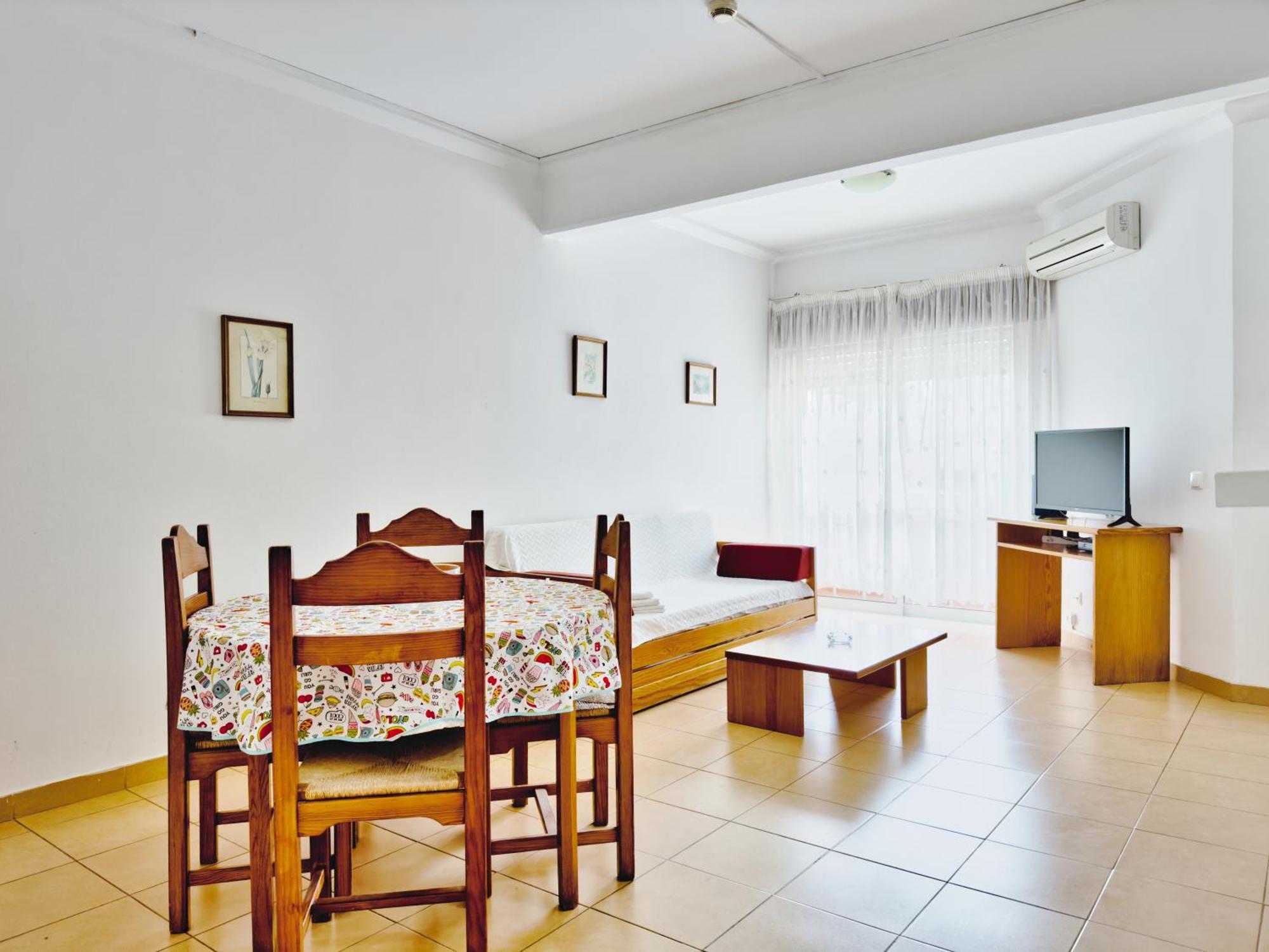 Squash Club Apartamentos Портиман Экстерьер фото